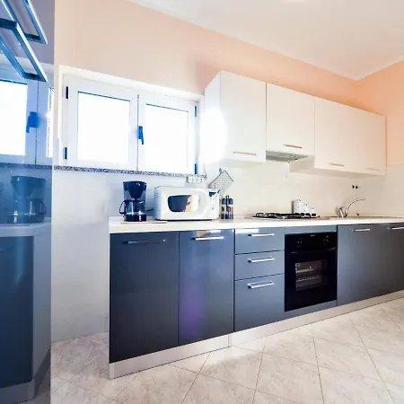 Spacious First Floor With Private Swimming Pool, Great Covered Terrace *