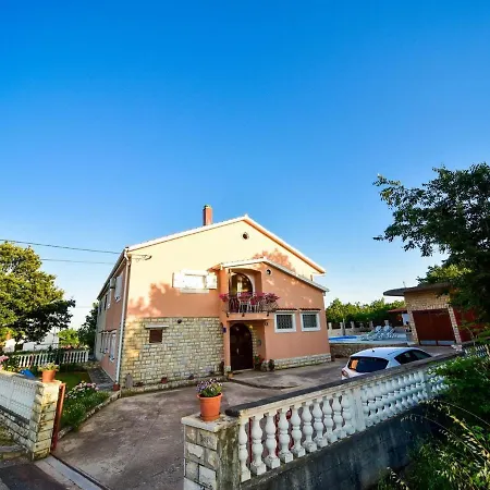 Spacious First Floor With Private Swimming Pool, Great Covered Terrace