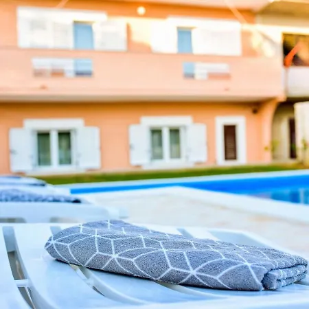 Spacious First Floor With Private Swimming Pool, Great Covered Terrace *