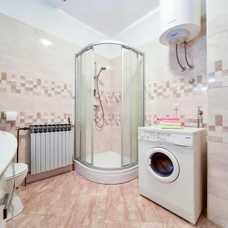 Spacious First Floor With Private Swimming Pool, Great Covered Terrace Apartment