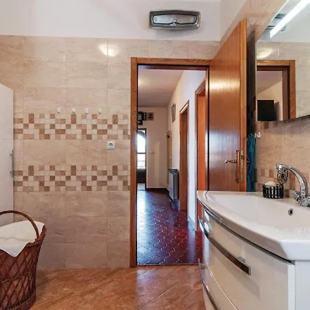 Spacious First Floor With Private Swimming Pool, Great Covered Terrace Apartment