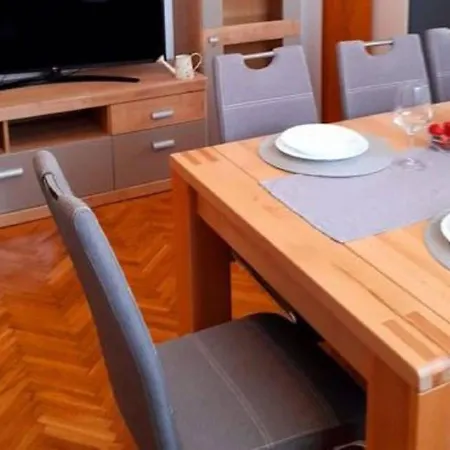 Apartment Spacious First Floor With Private Swimming Pool, Great Covered Terrace *