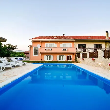 Spacious First Floor With Private Swimming Pool, Great Covered Terrace Apartment Posedarje