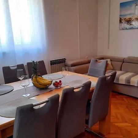Spacious First Floor With Private Swimming Pool, Great Covered Terrace